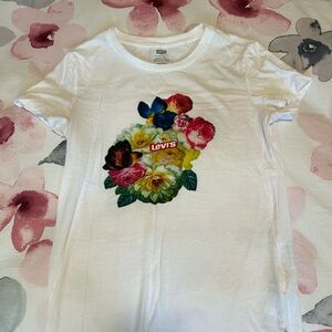 Levi’s Tshirt Sz XS